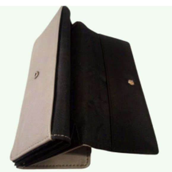 Women's Snap Clutch Wallet      Tan & Black with Cute Gold Accent - Picture 10 of 10